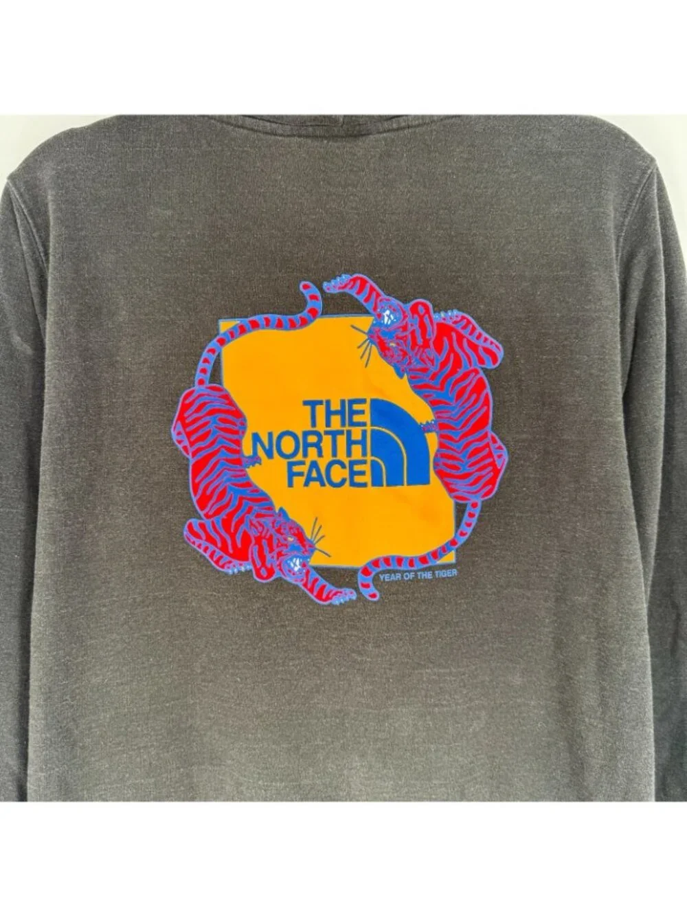 The North Face Year of‎ the Tiger Graphic Black Pullover Hoodie Men’s Medium